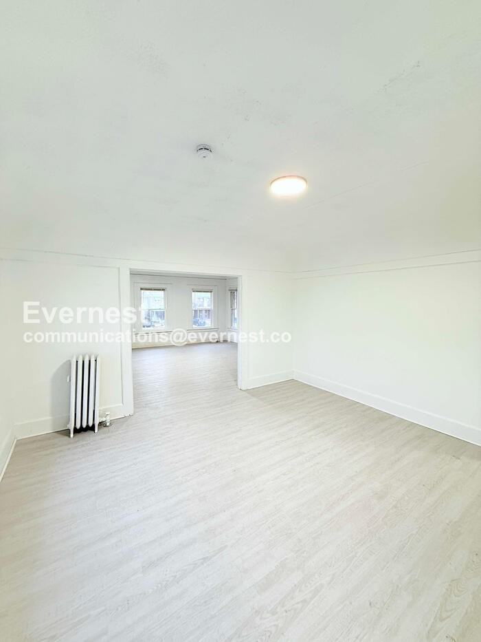 8939 Dexter Ave #B - Photo 5 of 27