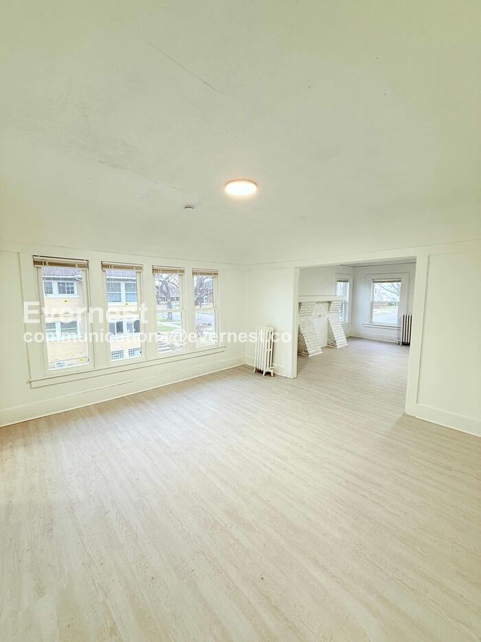 8939 Dexter Ave #B - Photo 6 of 27