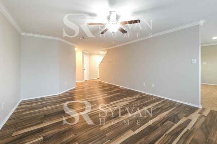 6801 Plains Crest Dr - Photo 4 of 16