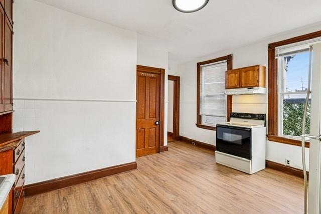 340 E 10th St #2 - Photo 3 of 18