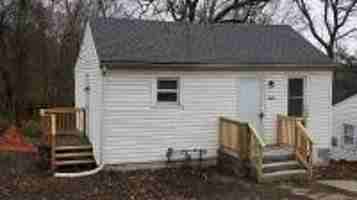 featured image of 2222 S Arlington Ave