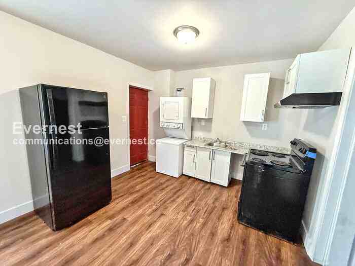 201 9th Ave W - Photo 2 of 18