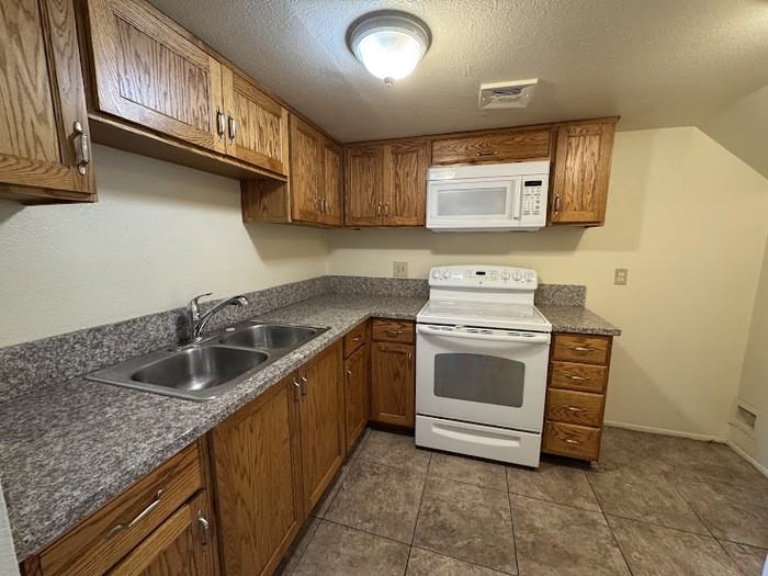 7127 W Coolidge St - Photo 3 of 17