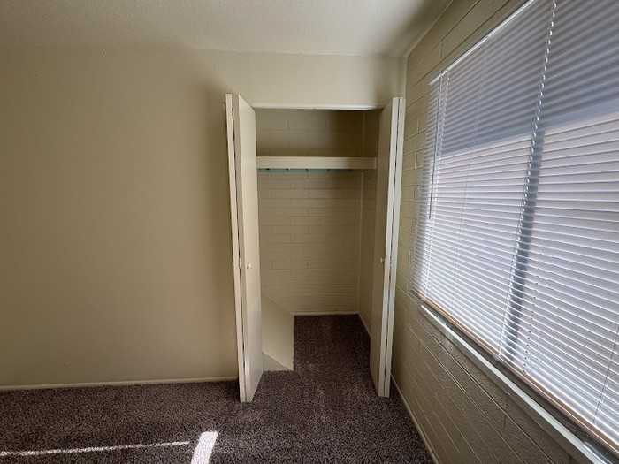 7127 W Coolidge St - Photo 6 of 17