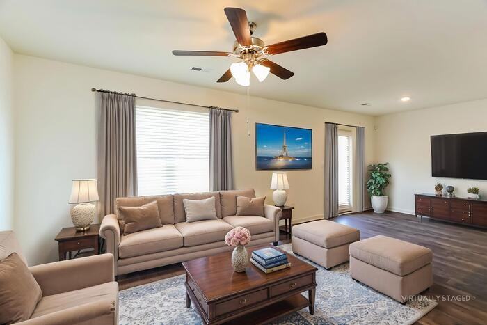 5693 Timber Leaf Loop - Photo 3 of 10