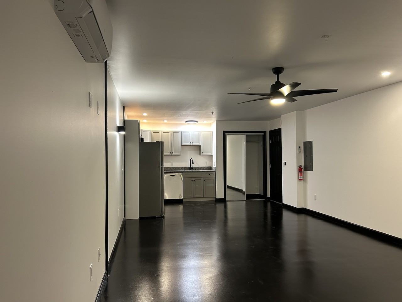 24 Beacon St #152D - Photo 2 of 8