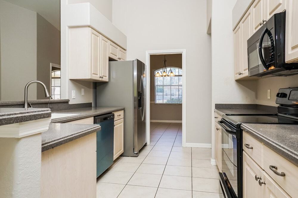 1537 Maile St - Photo 7 of 16