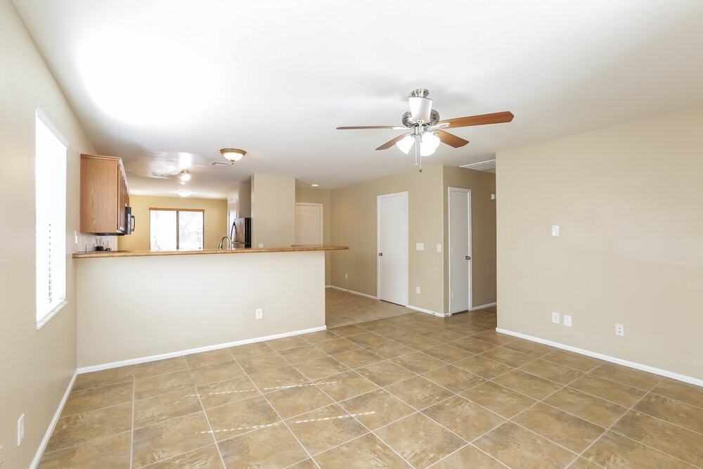 4621 W Carson Rd - Photo 3 of 16