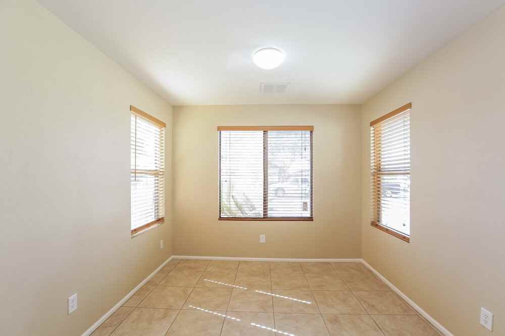 4621 W Carson Rd - Photo 7 of 16