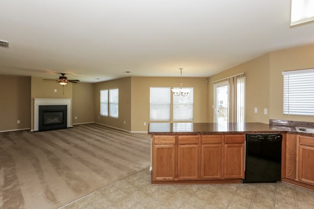 6329 Highland Commons Rd - Photo 4 of 21