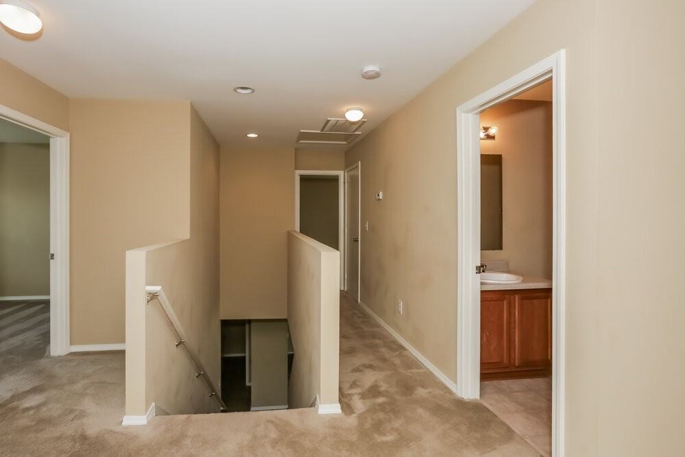 6329 Highland Commons Rd - Photo 7 of 21