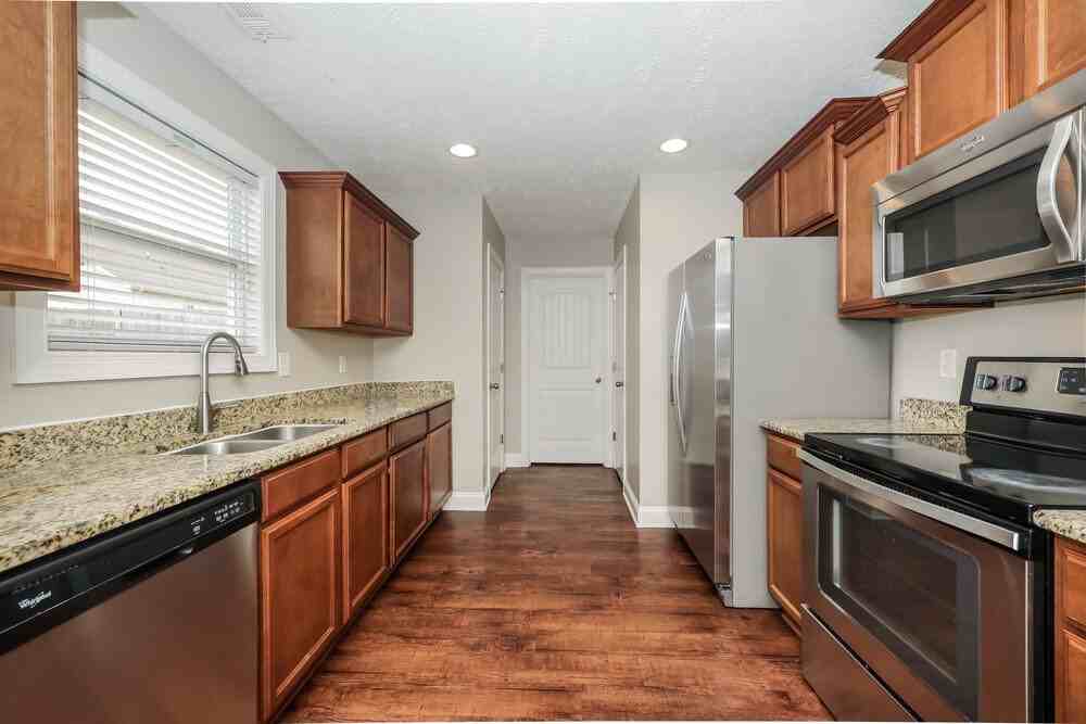 1036 Tammy Sue Ln - Photo 7 of 17