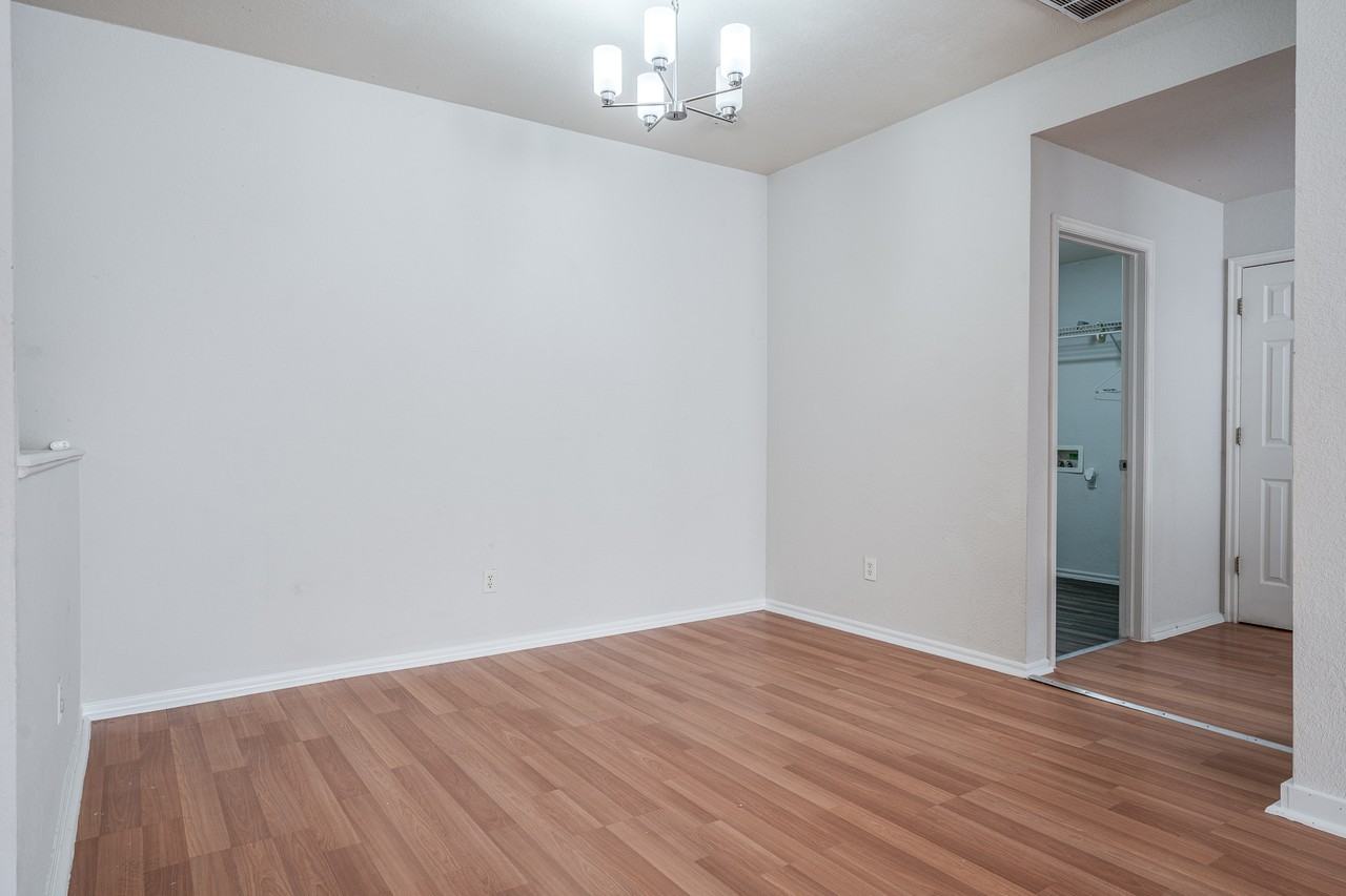 5700 Se 87th St #NA - Photo 2 of 38