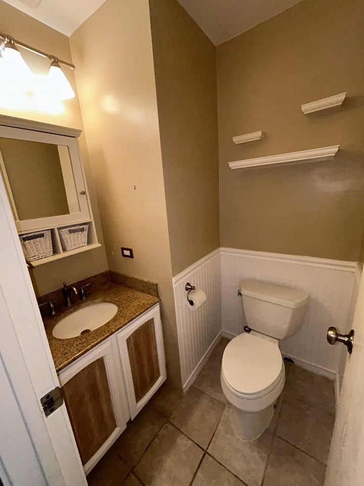 380 Kawaihae St #1 - Photo 4 of 24