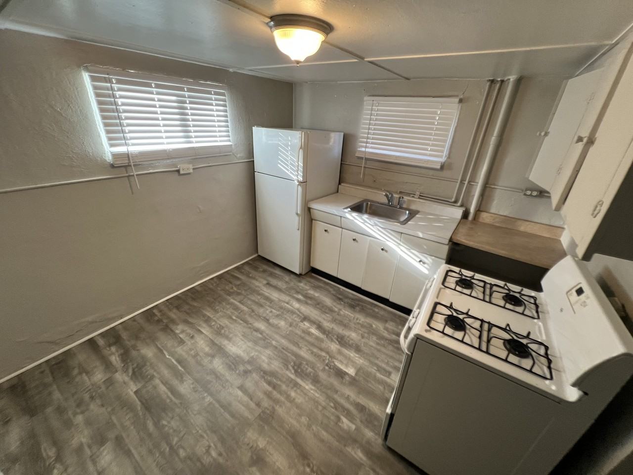 1112 7th St #2 - Photo 2 of 14