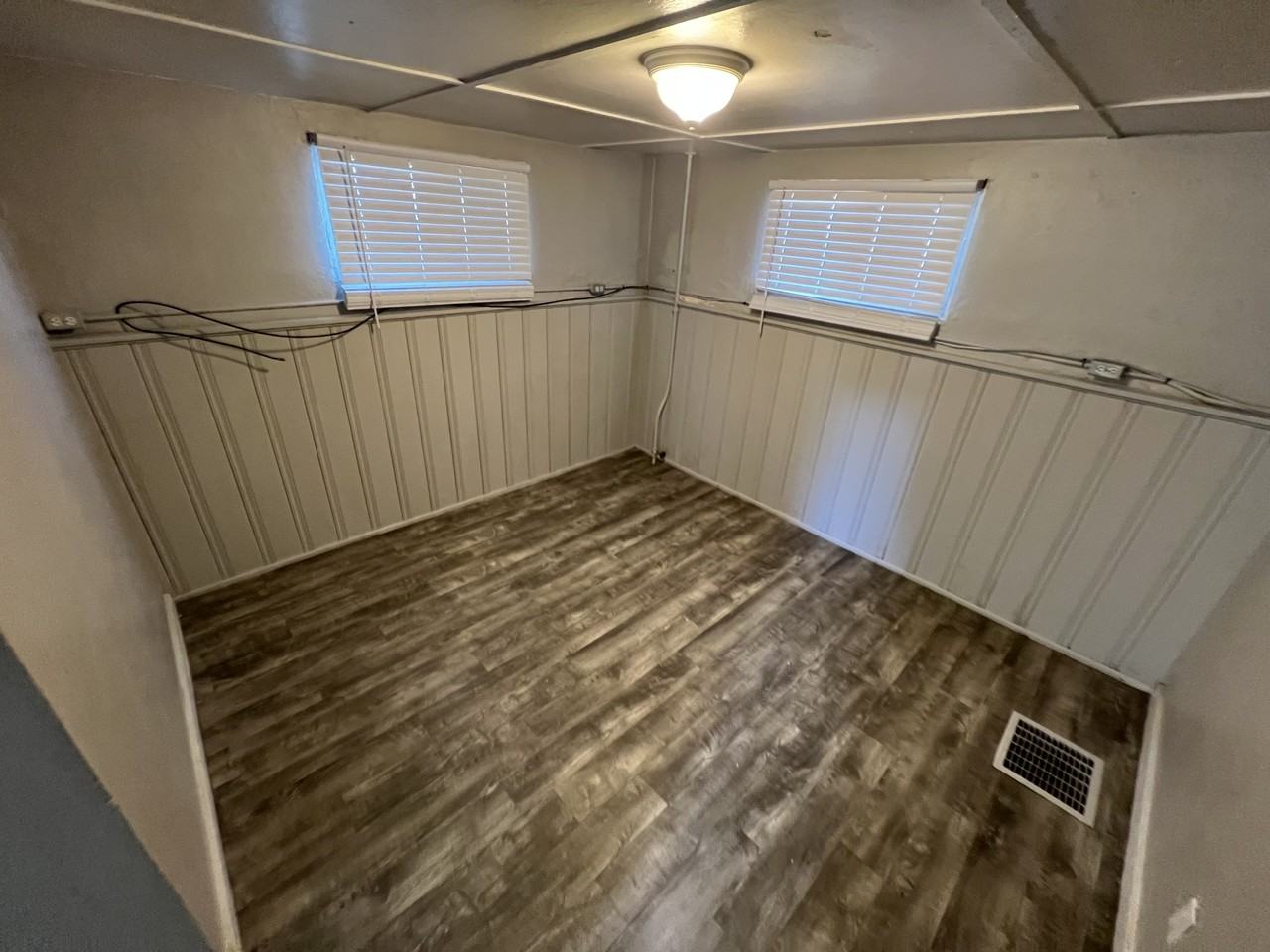 1112 7th St #2 - Photo 4 of 14