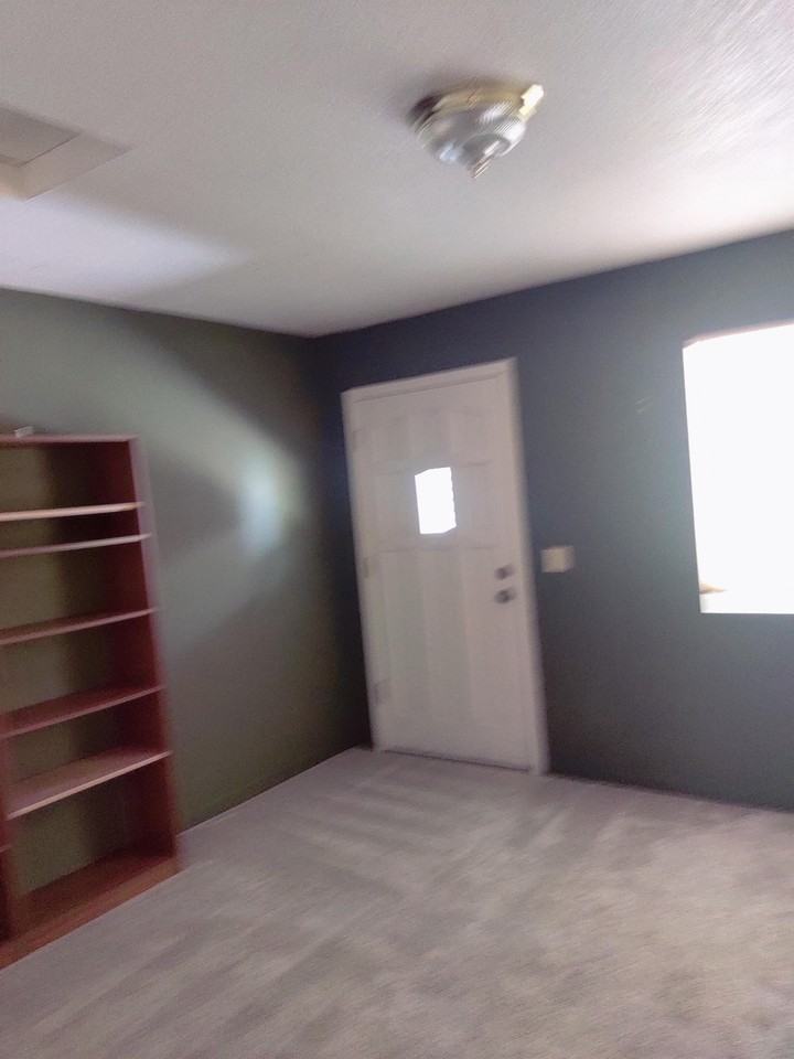 18589 Lake Forest Dr #1 - Photo 5 of 35