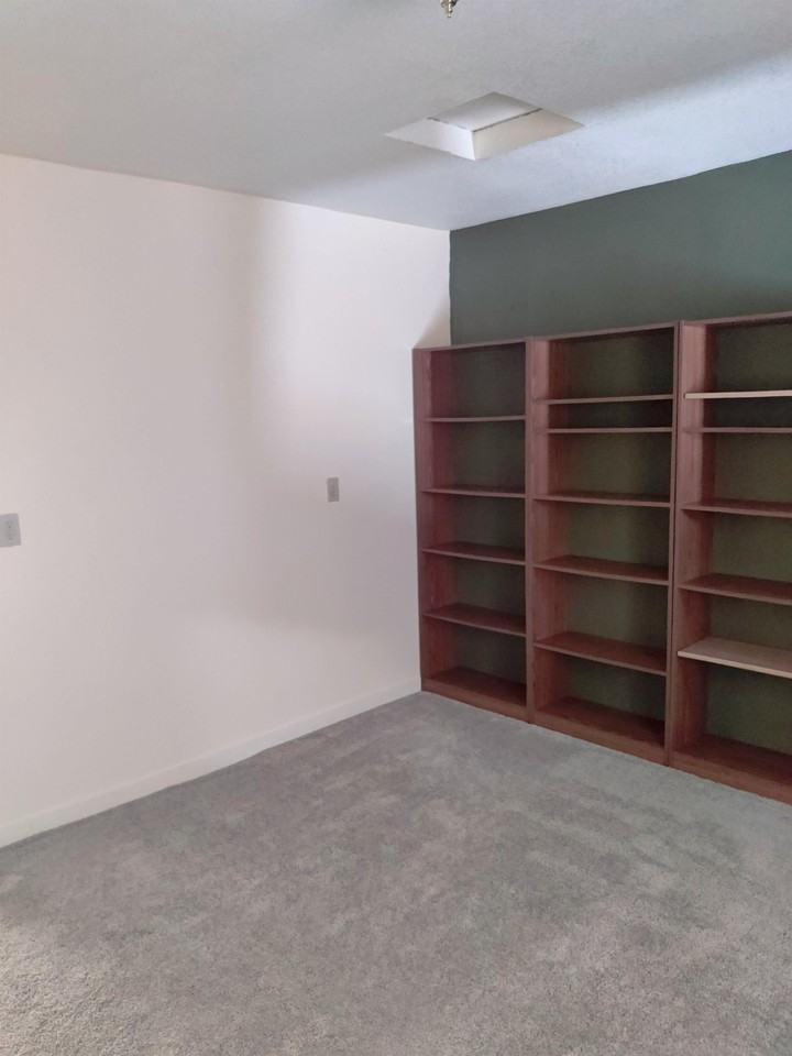 18589 Lake Forest Dr #1 - Photo 6 of 35