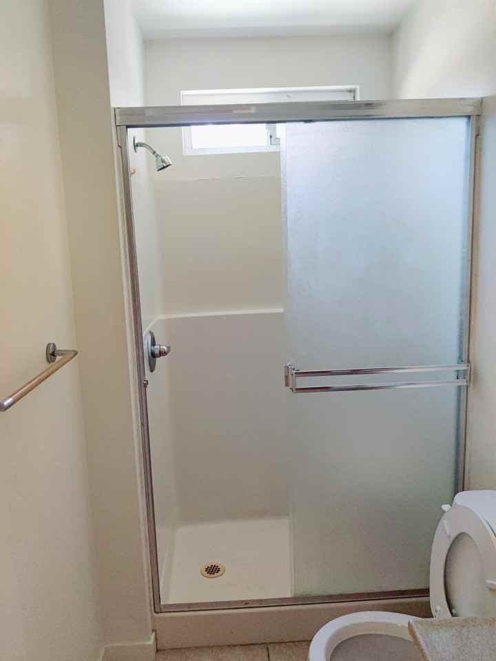 18589 Lake Forest Dr #1 - Photo 7 of 35