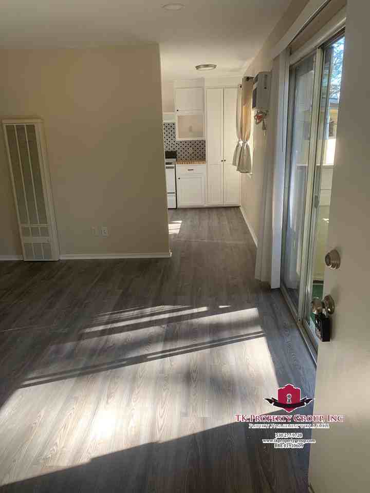 533 Jenkins St #3 - Photo 3 of 12