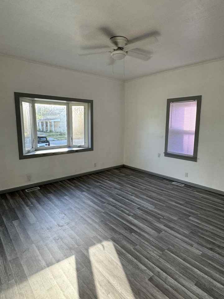 821 S Market St #1 - Photo 3 of 11