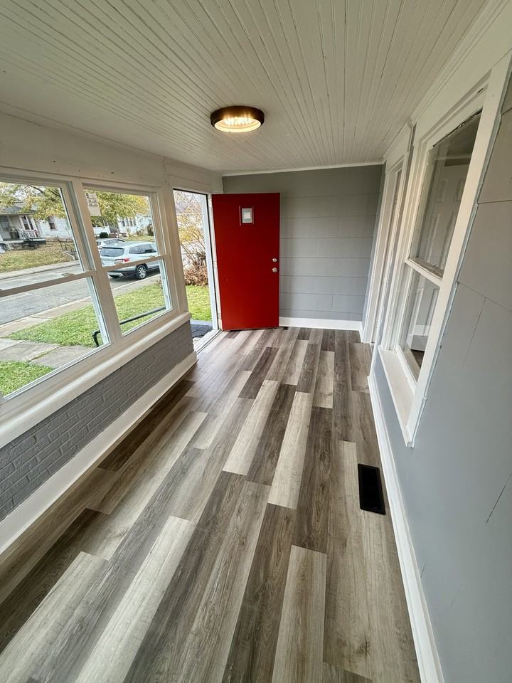 701 E Broadway St #1 - Photo 2 of 9