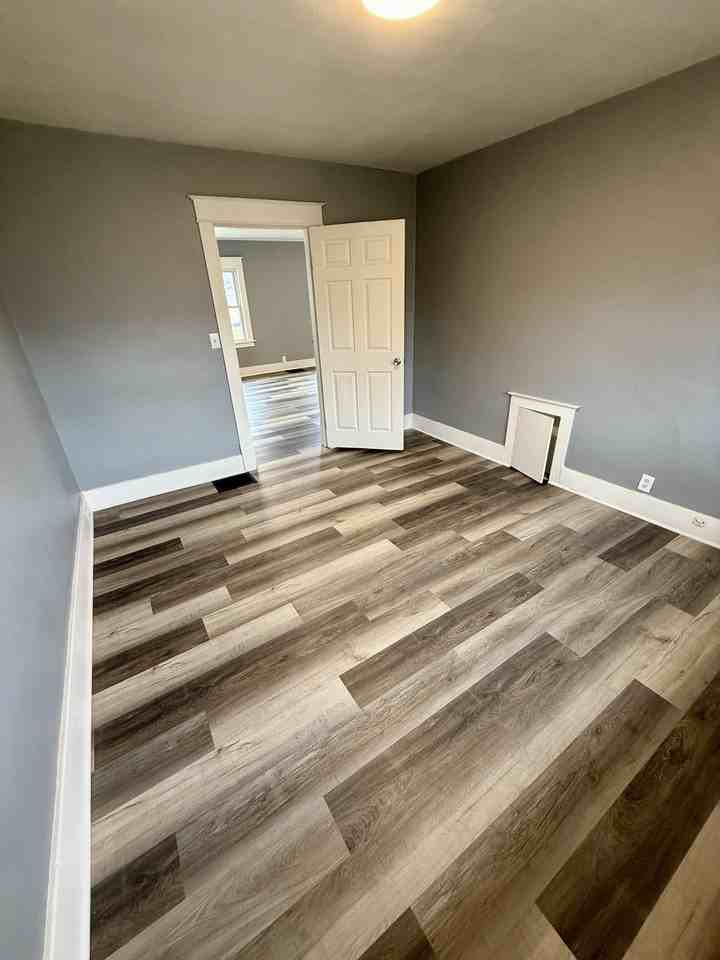 701 E Broadway St #1 - Photo 7 of 9
