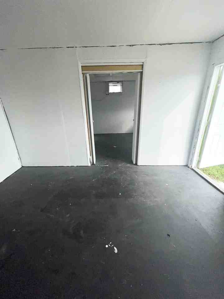 537 NE 34th Street- Bay 1,2,3Oakland ParkFL  33334 - Photo 3 of 20