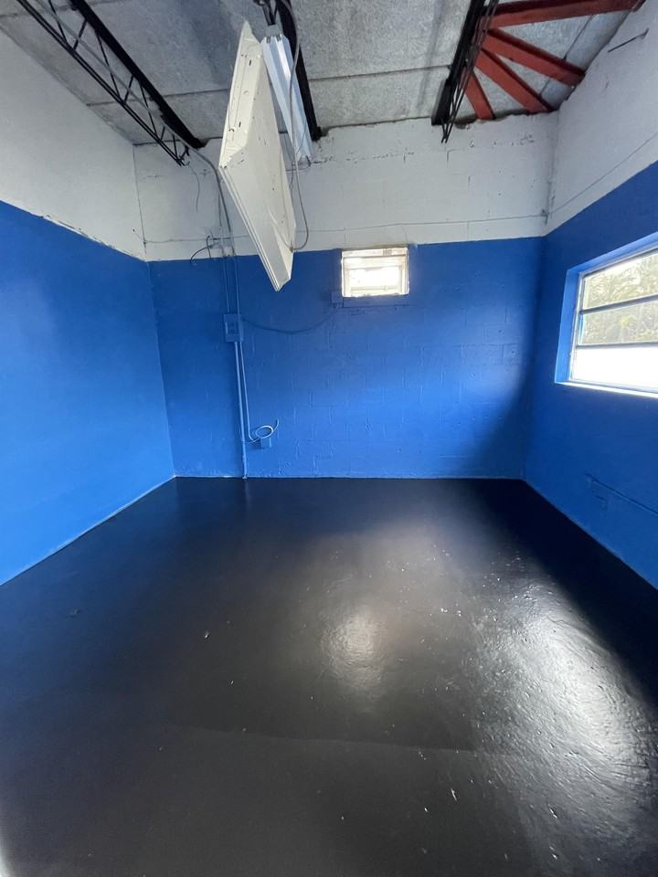 537 NE 34th Street- Bay 1,2,3Oakland ParkFL  33334 - Photo 7 of 20