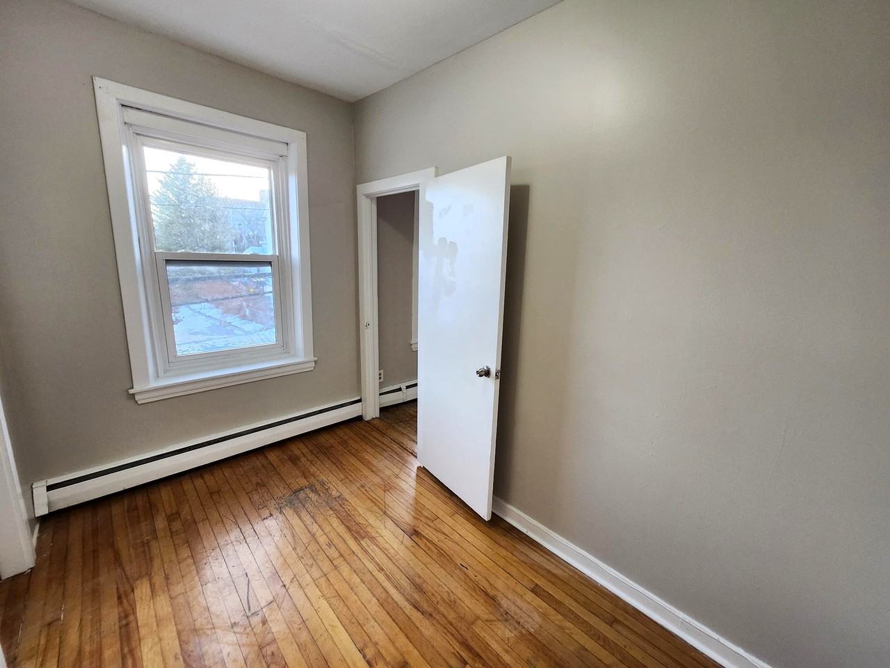 33 Paddock St #33-2 - Photo 5 of 11