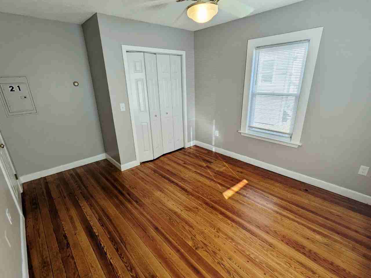 21 Asnuntuck St #21 - Photo 4 of 19