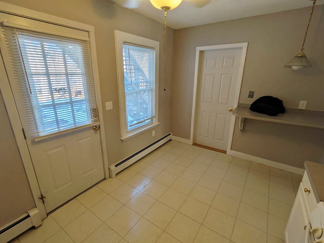 21 Asnuntuck St #21 - Photo 5 of 19