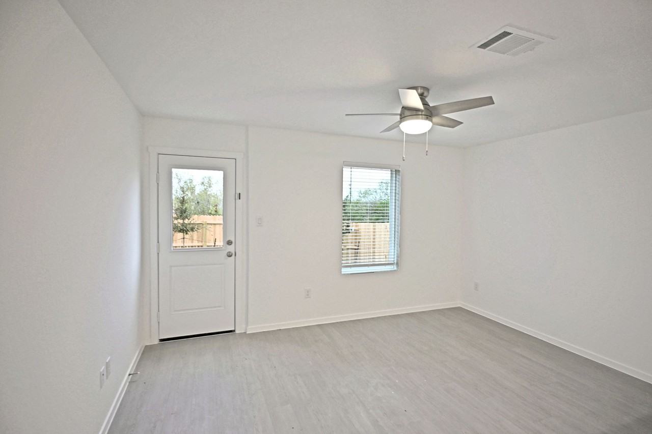 12105 Floral Blossom #1 - Photo 4 of 38