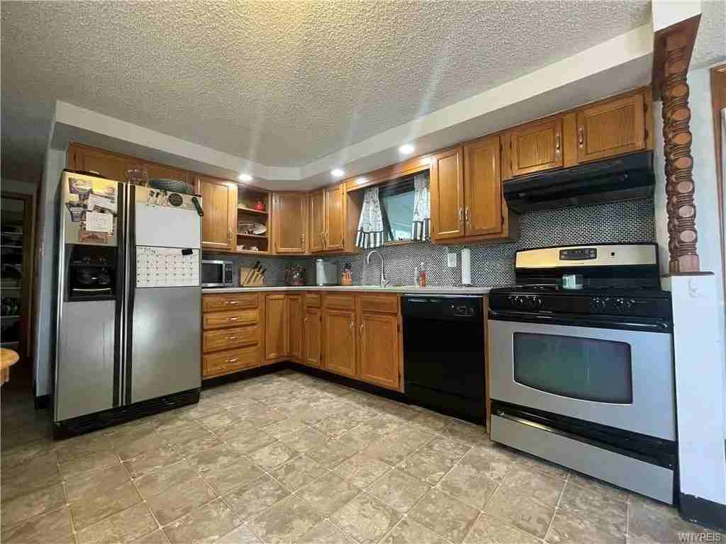 191 Helen St Lowr Left - Photo 3 of 19