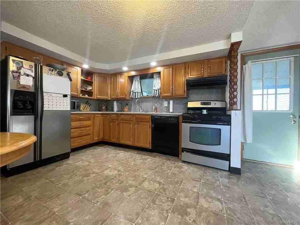 191 Helen St Lowr Left - Photo 4 of 19