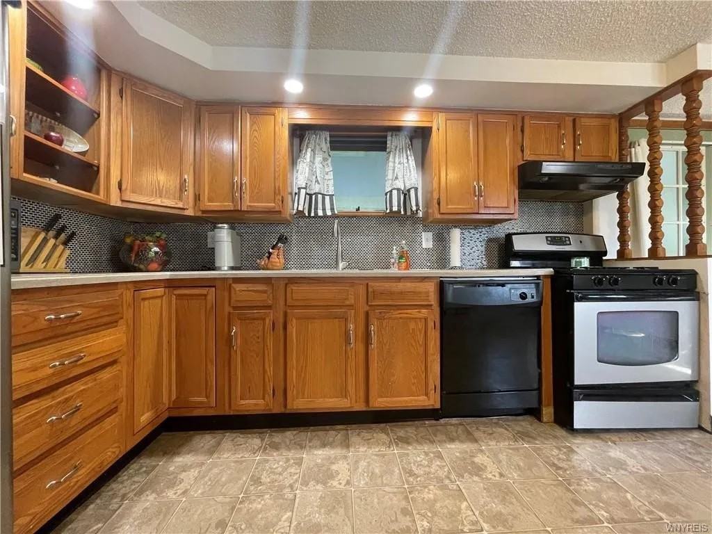 191 Helen St Lowr Left - Photo 5 of 19