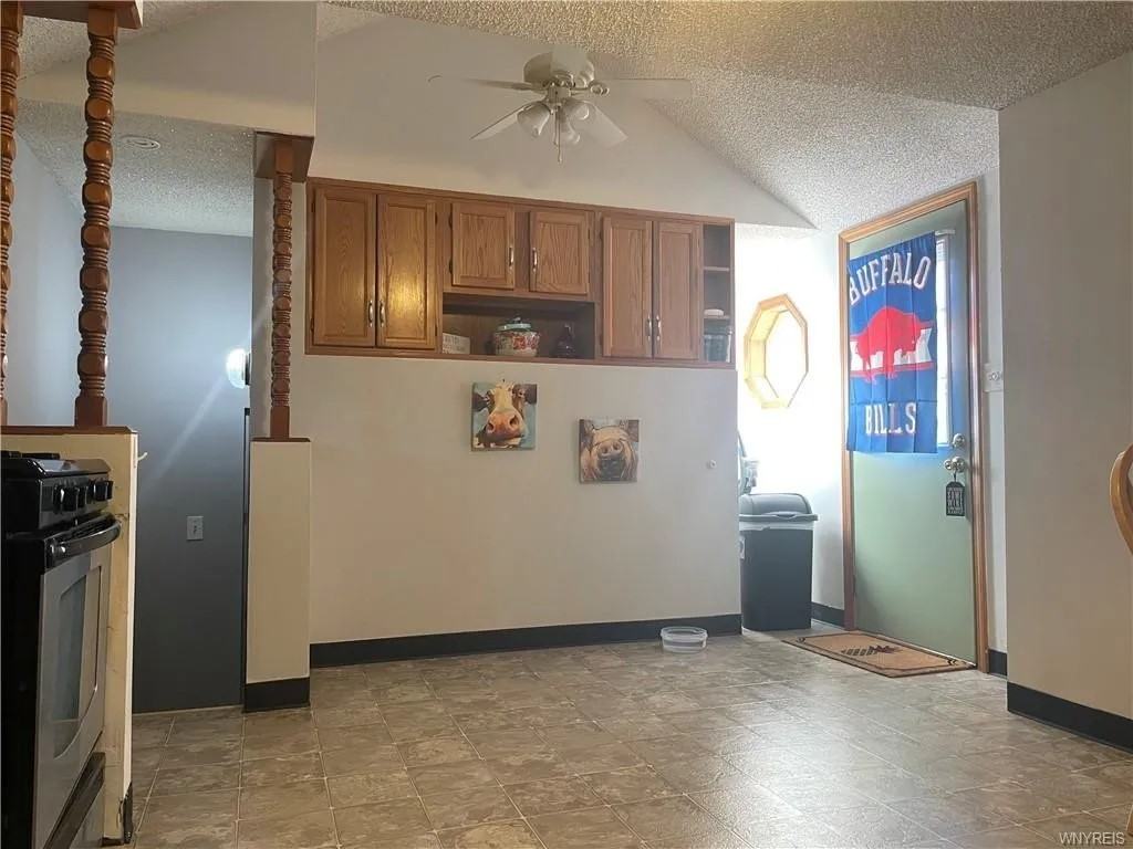 191 Helen St Lowr Left - Photo 7 of 19