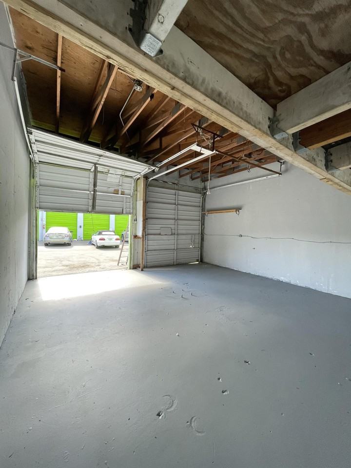 821 NW 45th St - Q&R #QR - Photo 5 of 24