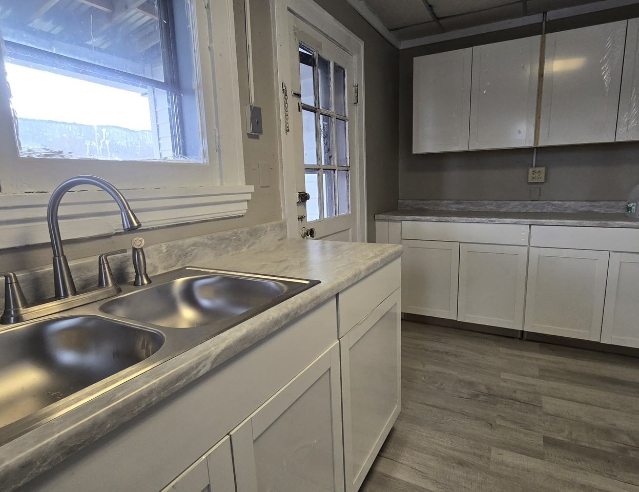 325 1/2 Frederick St #1-2 - Photo 2 of 7