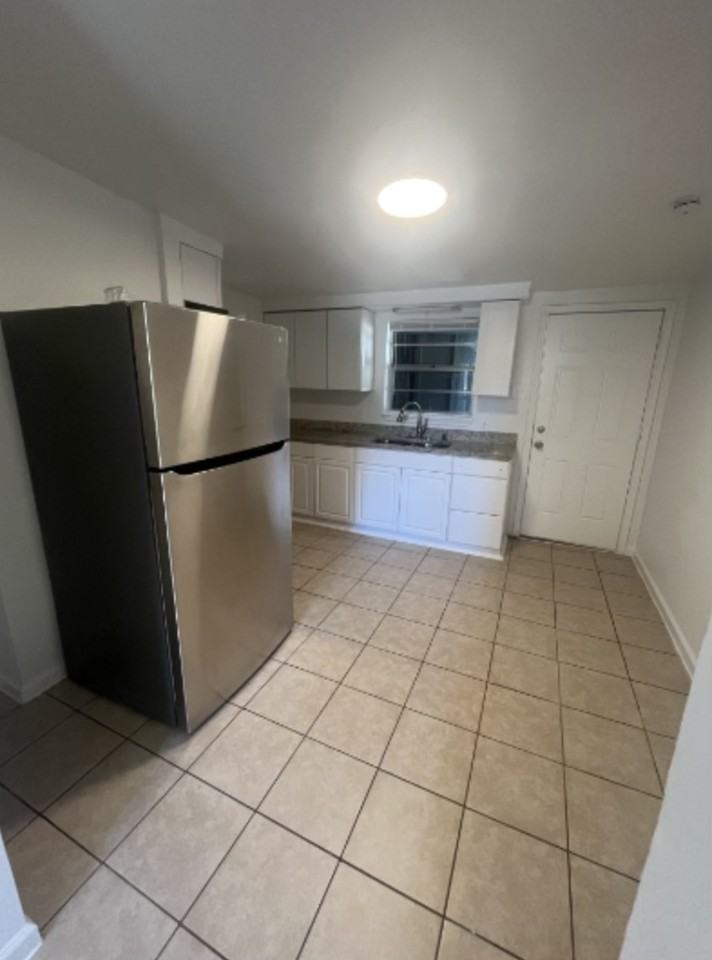 Hackberry Duplxes - 1009-B #1009B - Photo 6 of 14