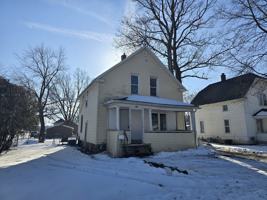 featured image of 827 Dawson St #1