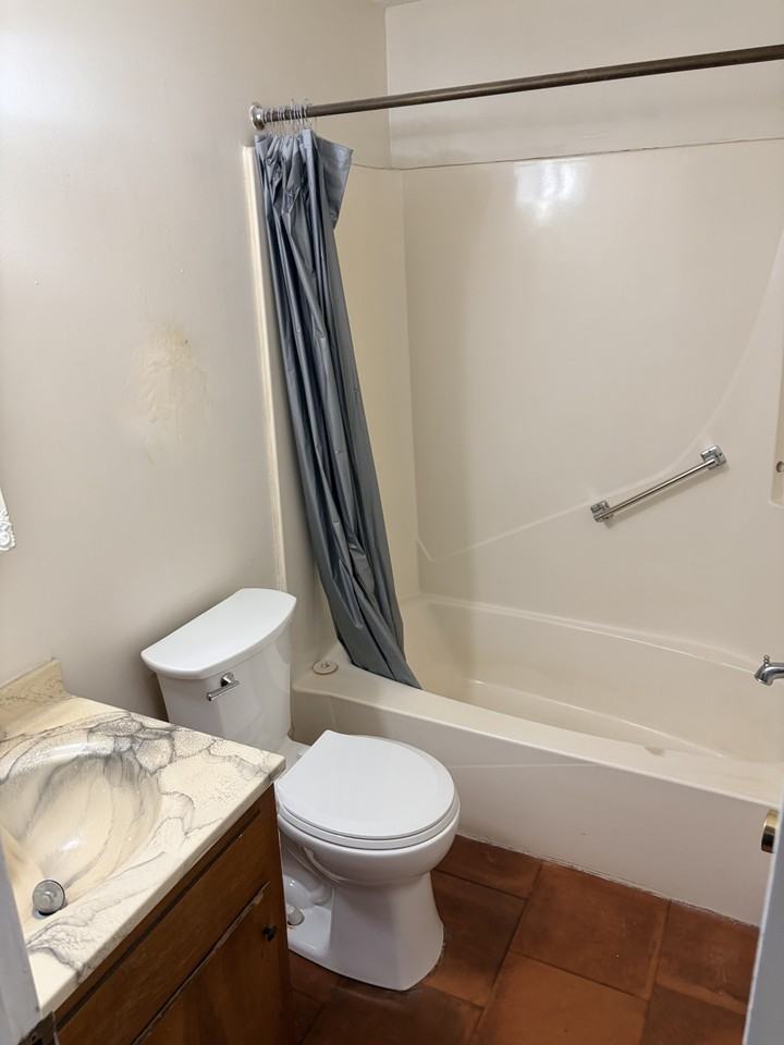 486 Greenville Hwy #B2 - Photo 5 of 5