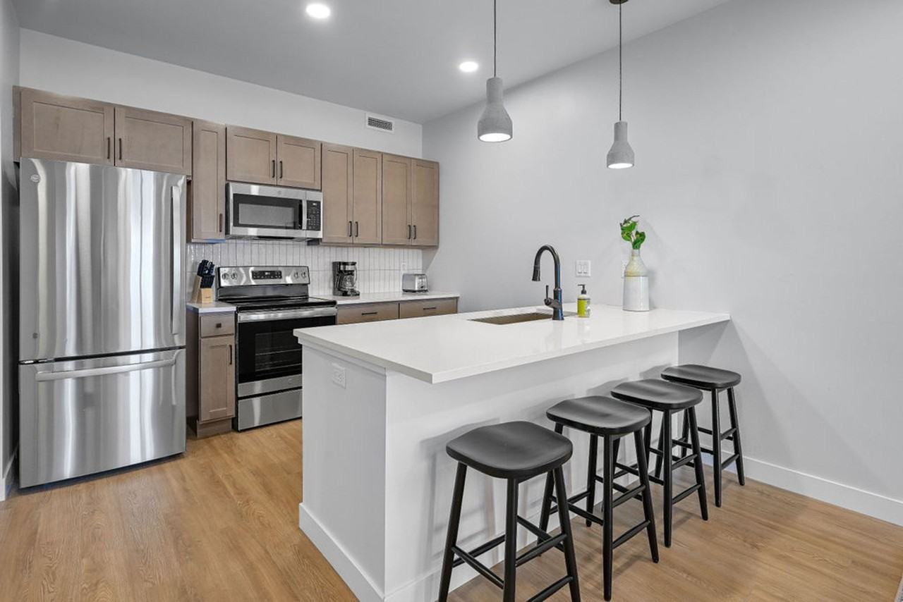 Urbane115 Apartments - Photo 6 of 50