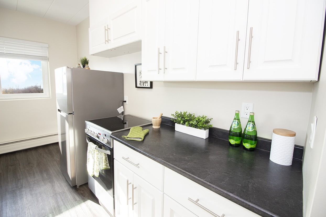 2075 Portage Avenue - Photo 7 of 17