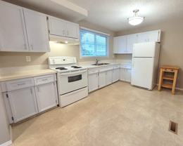 2619 135 Avenue Northwest, Edmonton, Alberta, Canada, T5A 3S3 - Photo 1 of 1