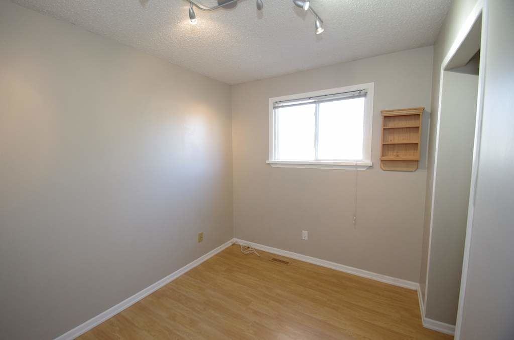 2619 135 Avenue Northwest, Edmonton, Alberta, Canada, T5A 3S3 - Photo 5 of 19