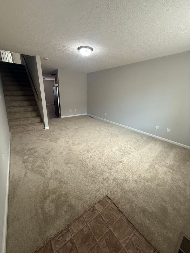 348 Upper Stone Ave - Photo 2 of 16