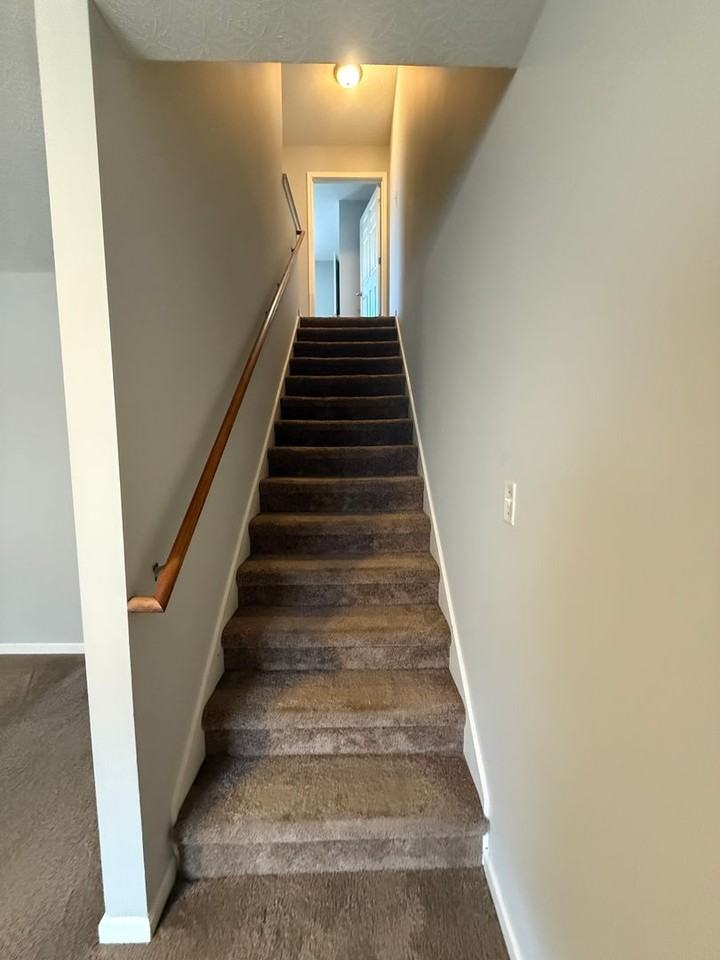 362 Upper Stone Ave - Photo 4 of 13