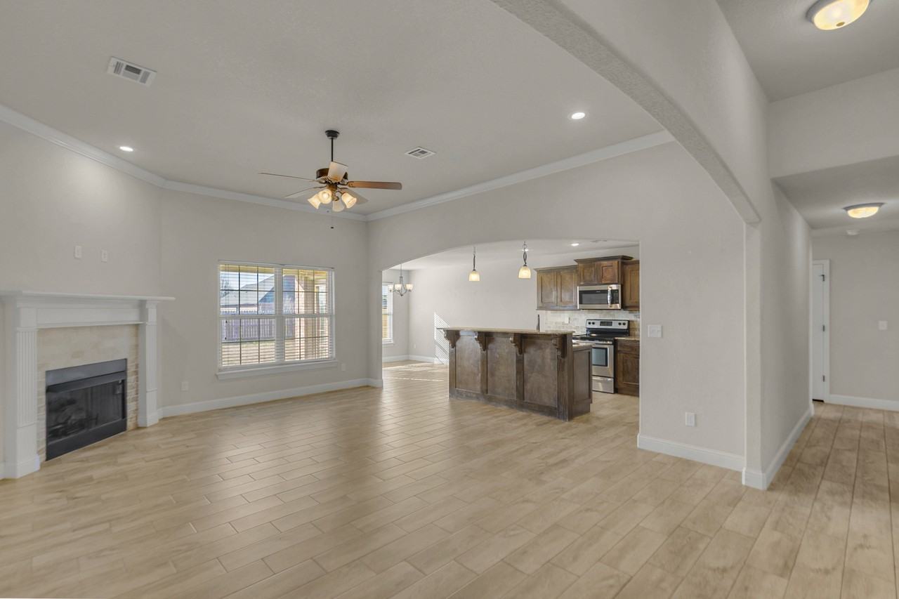 1101 Chattie Dr #1 - Photo 4 of 26