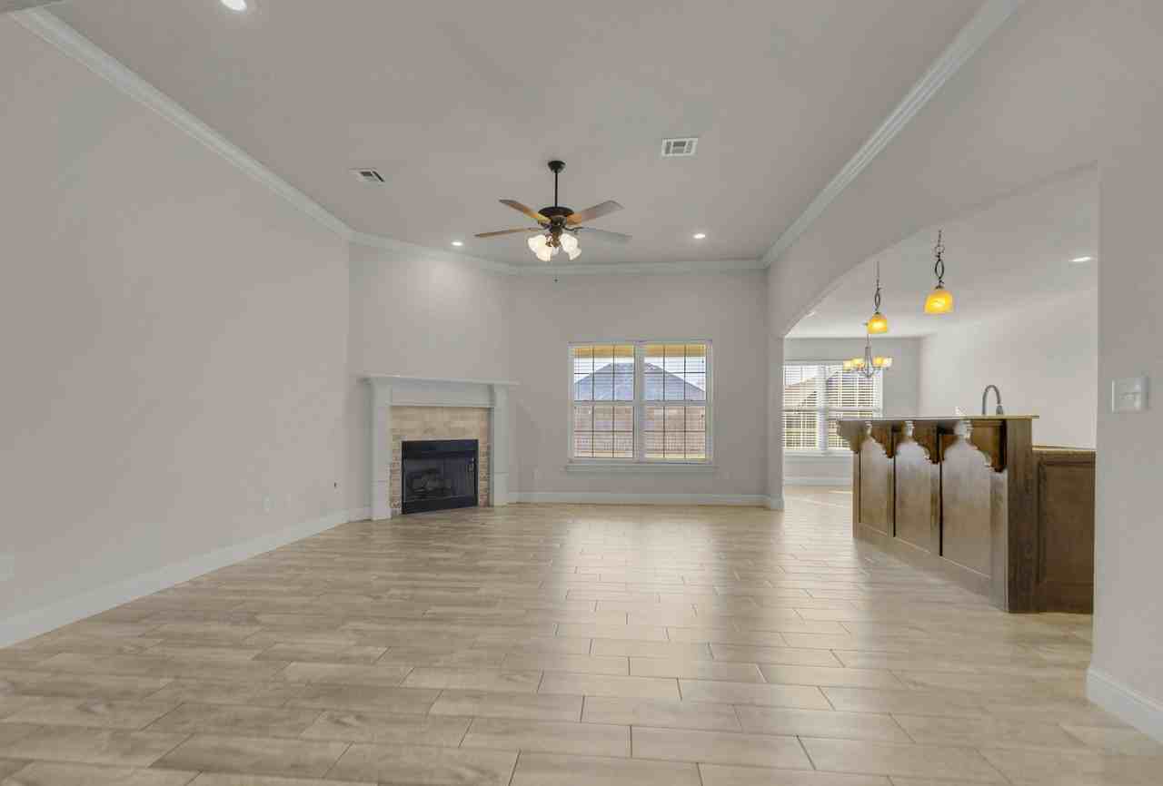 1101 Chattie Dr #1 - Photo 5 of 26